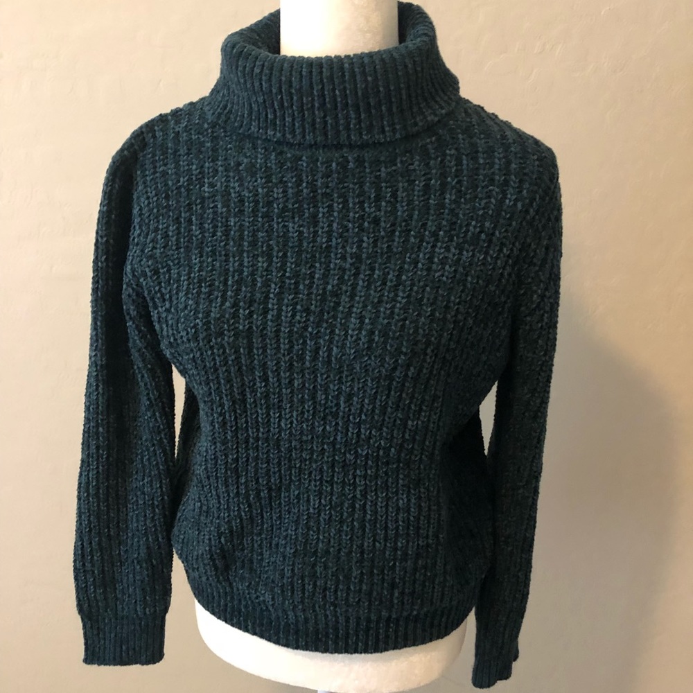 Emerald green sweater